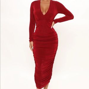FashionNova ruched midi dress in wine